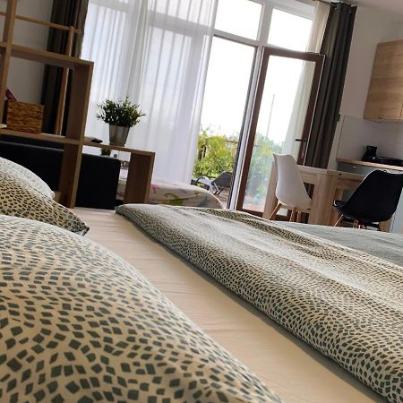 Noar Enjoy Your Stay Oresje Buitenkant foto