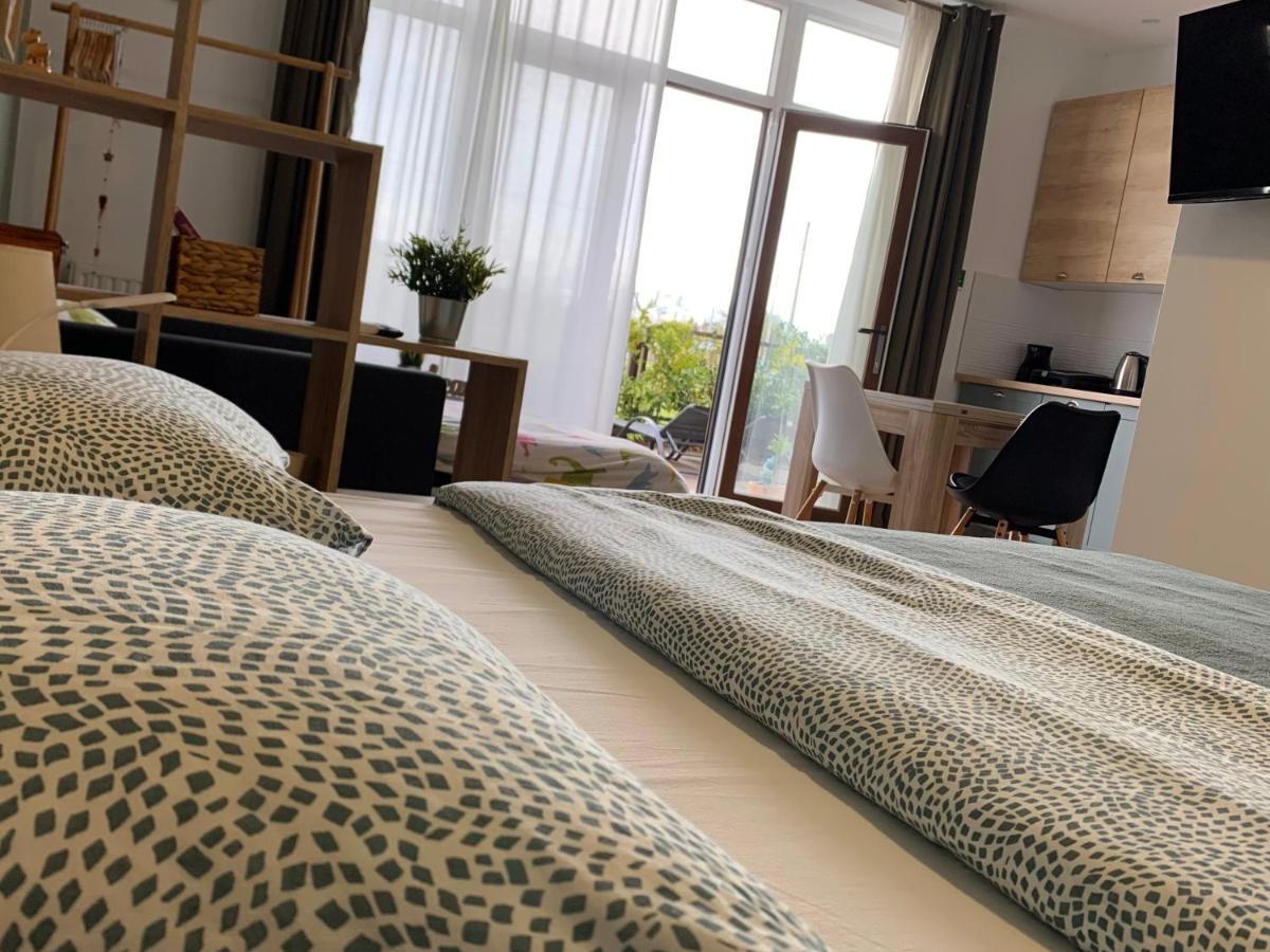 Noar Enjoy Your Stay Oresje Buitenkant foto